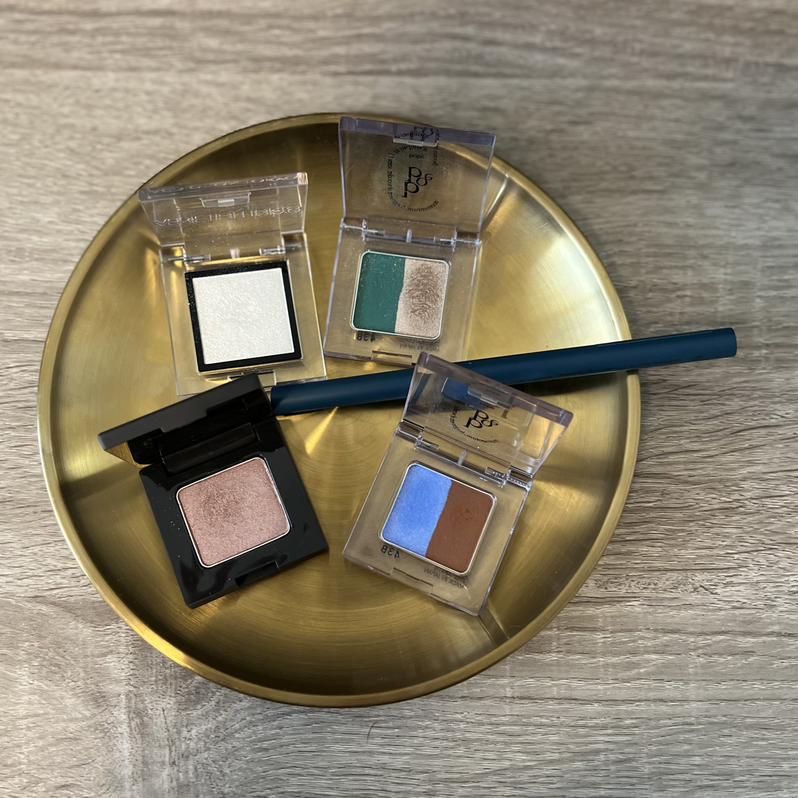 プレスドアイシャドウ/bobe/単色アイシャドウを使ったクチコミ（1枚目）