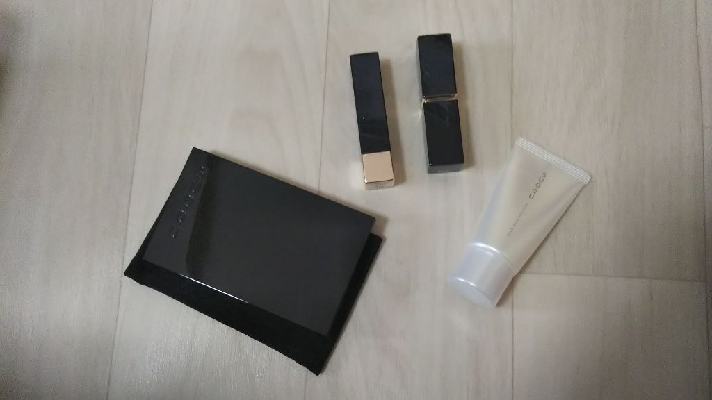 フレーム フィックス モイスチャライジング ソリッド ファンデーション/SUQQU/クリーム・エマルジョンファンデーションを使ったクチコミ（1枚目）