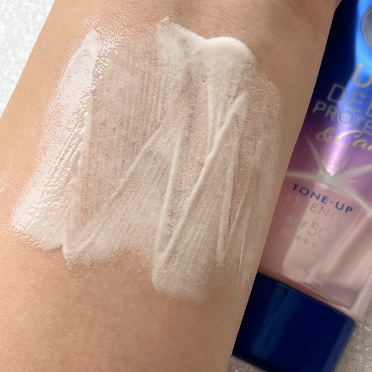 ニベアUV ディープ プロテクト&ケア トーンアップ エッセンス/ニベア/日焼け止めローションを使ったクチコミ(4枚目)