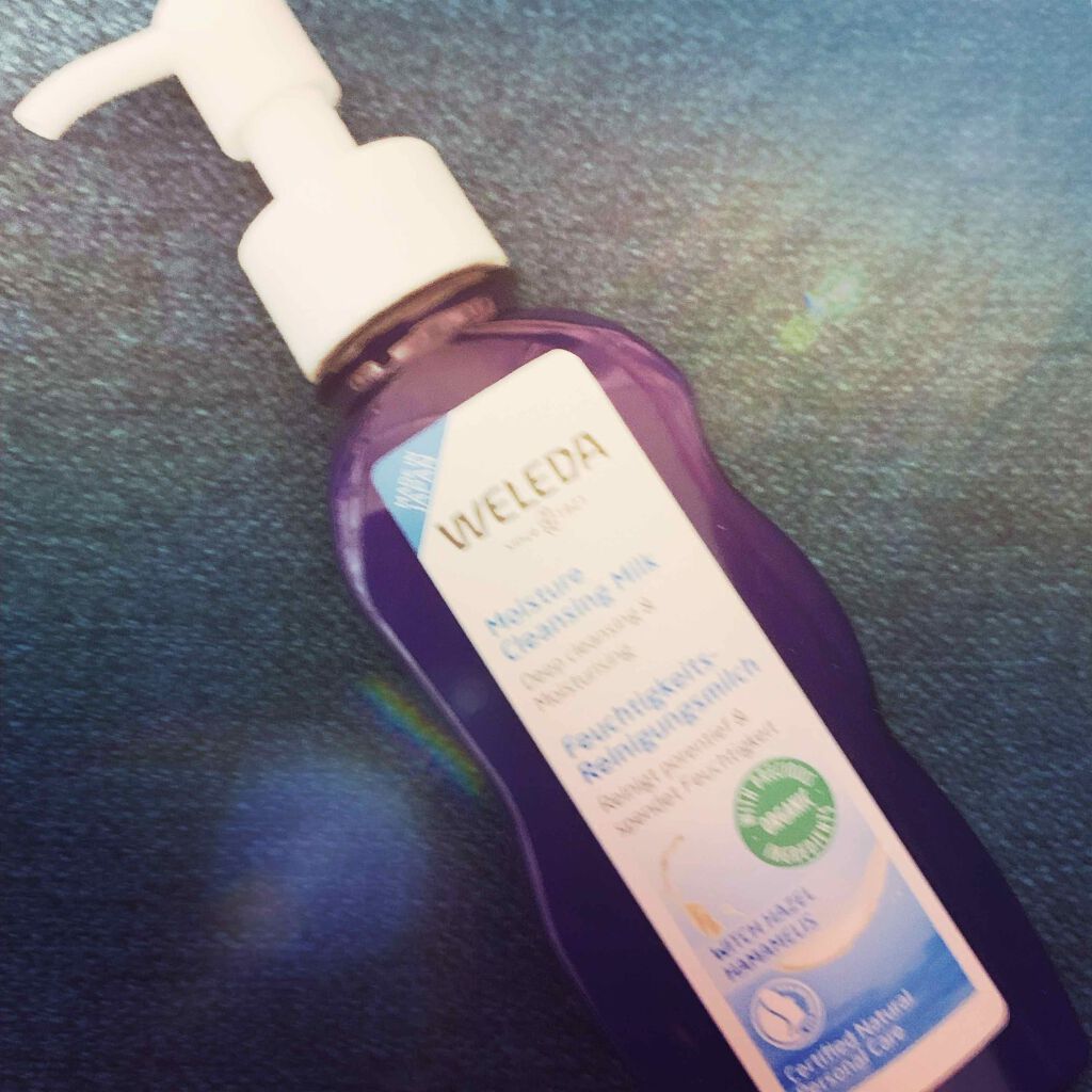 #ヴェレダ
#モイスチャークレンジングミルク
レポートします〜

なめらかなミルクタイプの
#クレンジング なのに
数種の洗浄成分を組み合わせた
独自の洗浄ベースで、
メイク落ちはしっかり！

ミルクが素早く肌に馴染み、
キメや毛穴に入り込