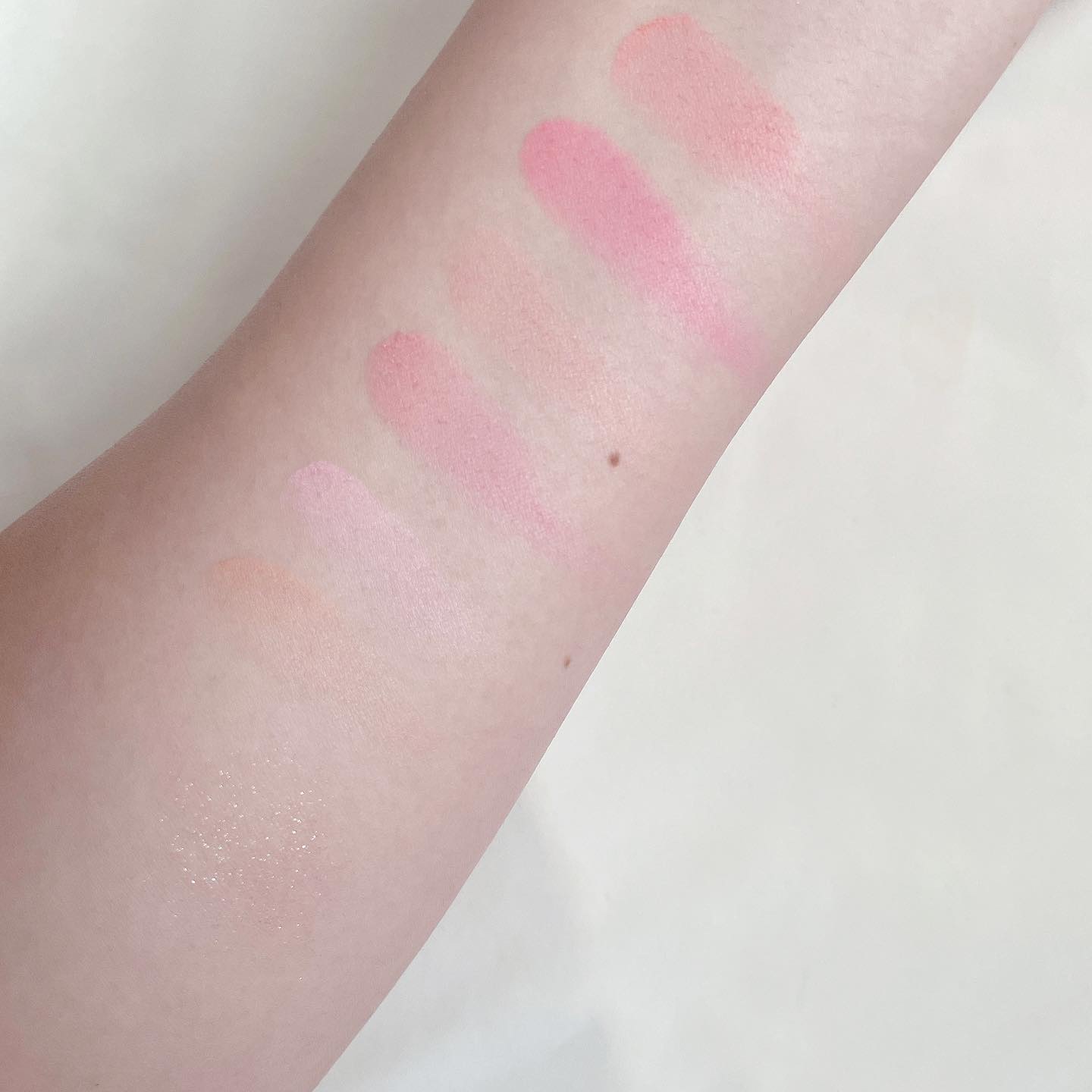 ラブシルクブラッシュ 703 アイコン/Laka/パウダーチークを使ったクチコミ（3枚目）