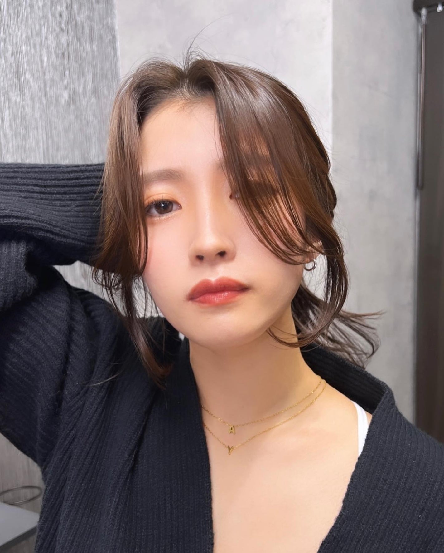 Kazuhair.. on LIPS 「おくれげ✂︎#くびれヘア#渋谷#美容室#韓国ヘア#ミディアム#..」(1枚目)