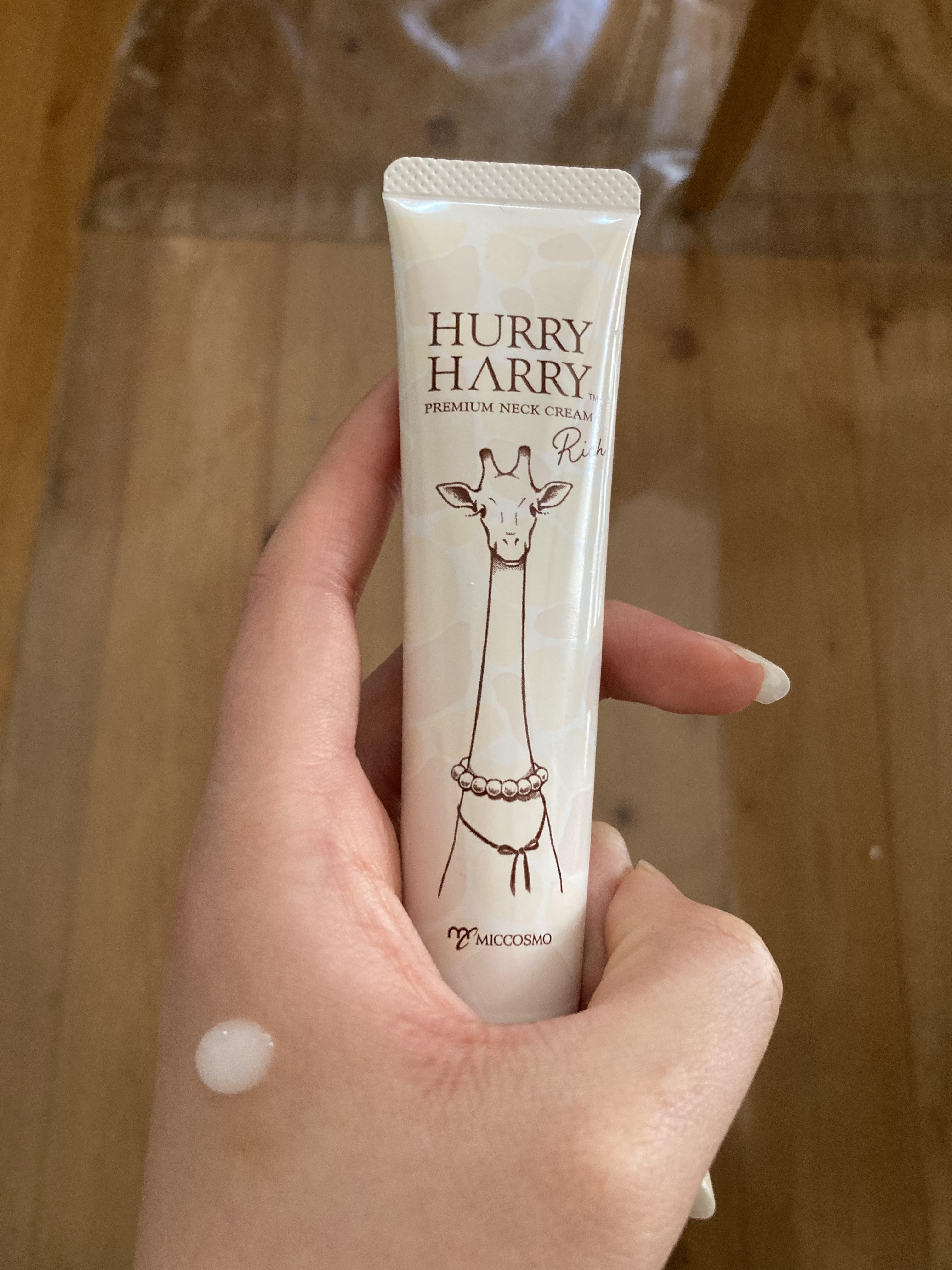 ハリーハリー 薬用おとなの美くびクリーム リッチ（医薬部外品）/ハリーハリー/ネック・デコルテケアを使ったクチコミ（1枚目）