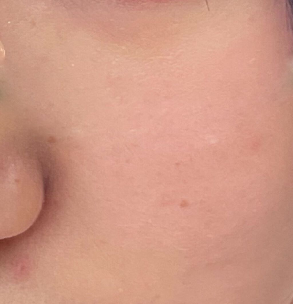 毛穴レスパウダー/CEZANNE/プレストパウダーを使ったクチコミ（2枚目）