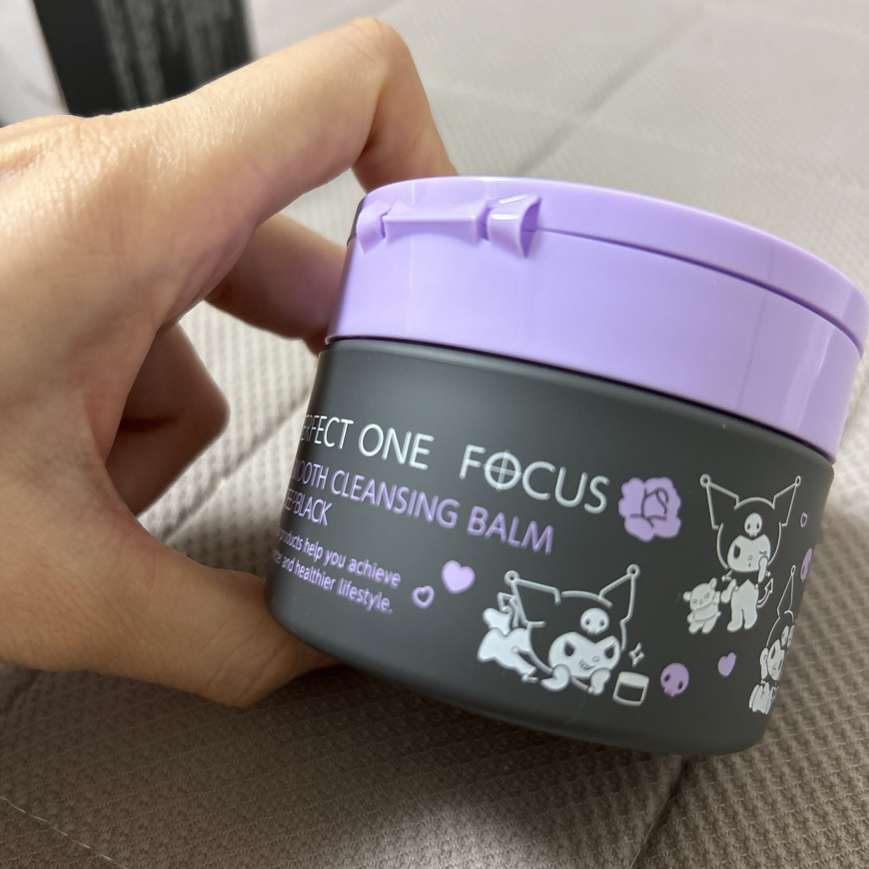 パーフェクトワンフォーカス スムースクレンジングバーム ディープブラック クロミ 限定デザイン（75g）/PERFECT ONE  FOCUS/クレンジングバームを使ったクチコミ（2枚目）