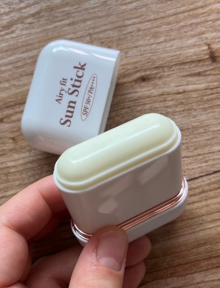 エアリーフィットサンスティック/KAHI/日焼け止めスティックを使ったクチコミ(2枚目)