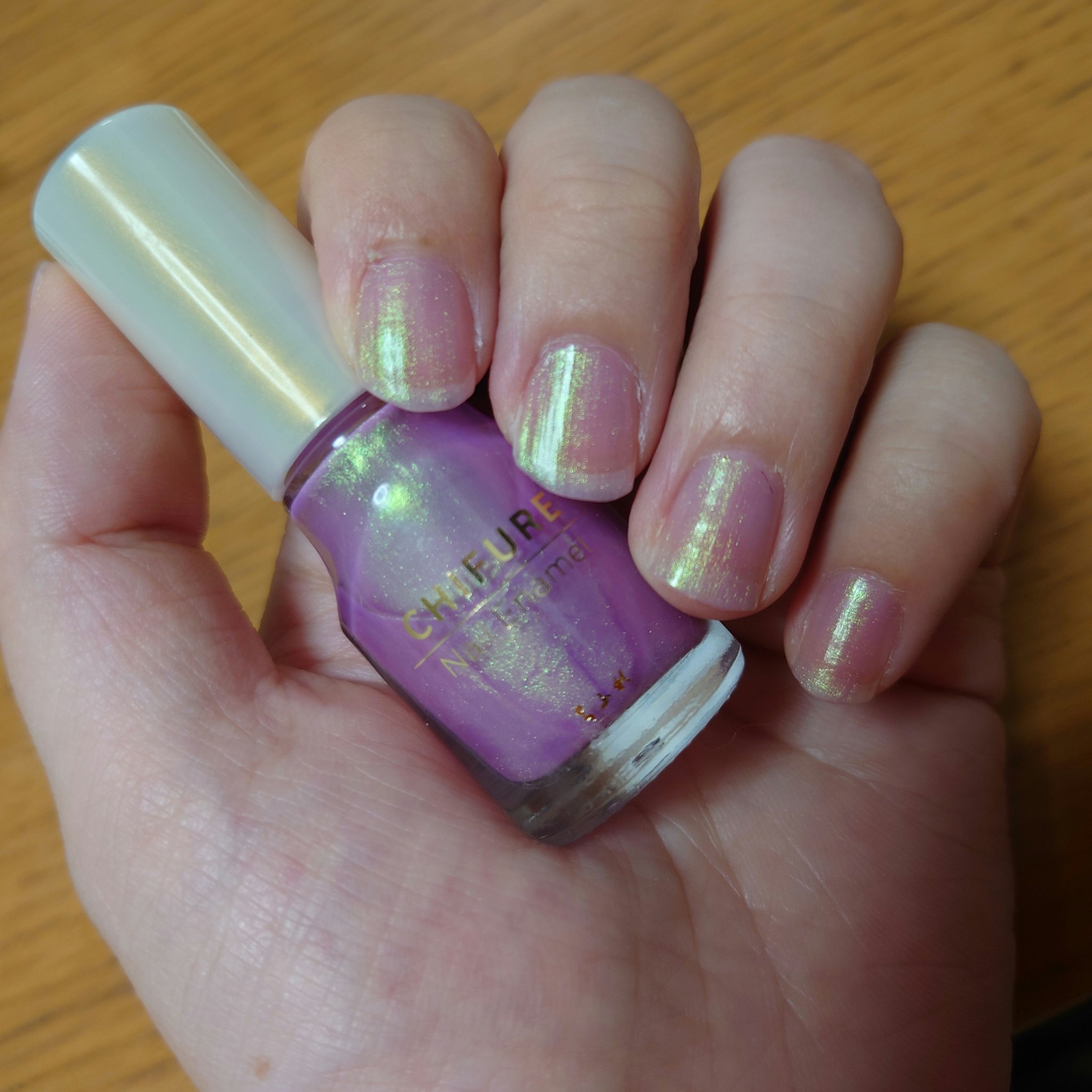 ネイル エナメル 301 パープル系パール/ちふれ/マニキュアを使ったクチコミ（1枚目）