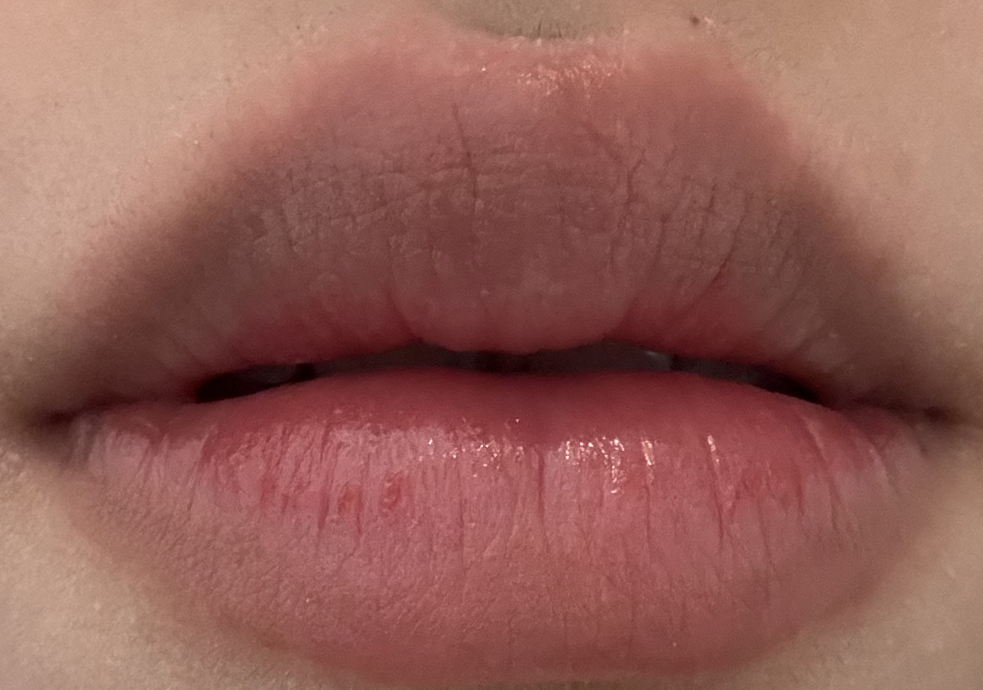 ジューシーラスティングティント/rom&nd/リップティントを使ったクチコミ（3枚目）