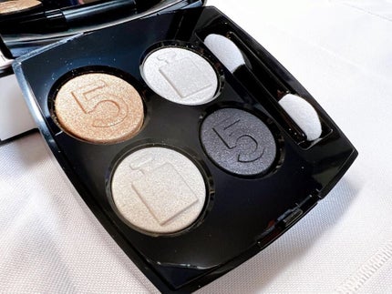 レ キャトル オンブル/CHANEL/アイシャドウパレットを使ったクチコミ(2枚目)