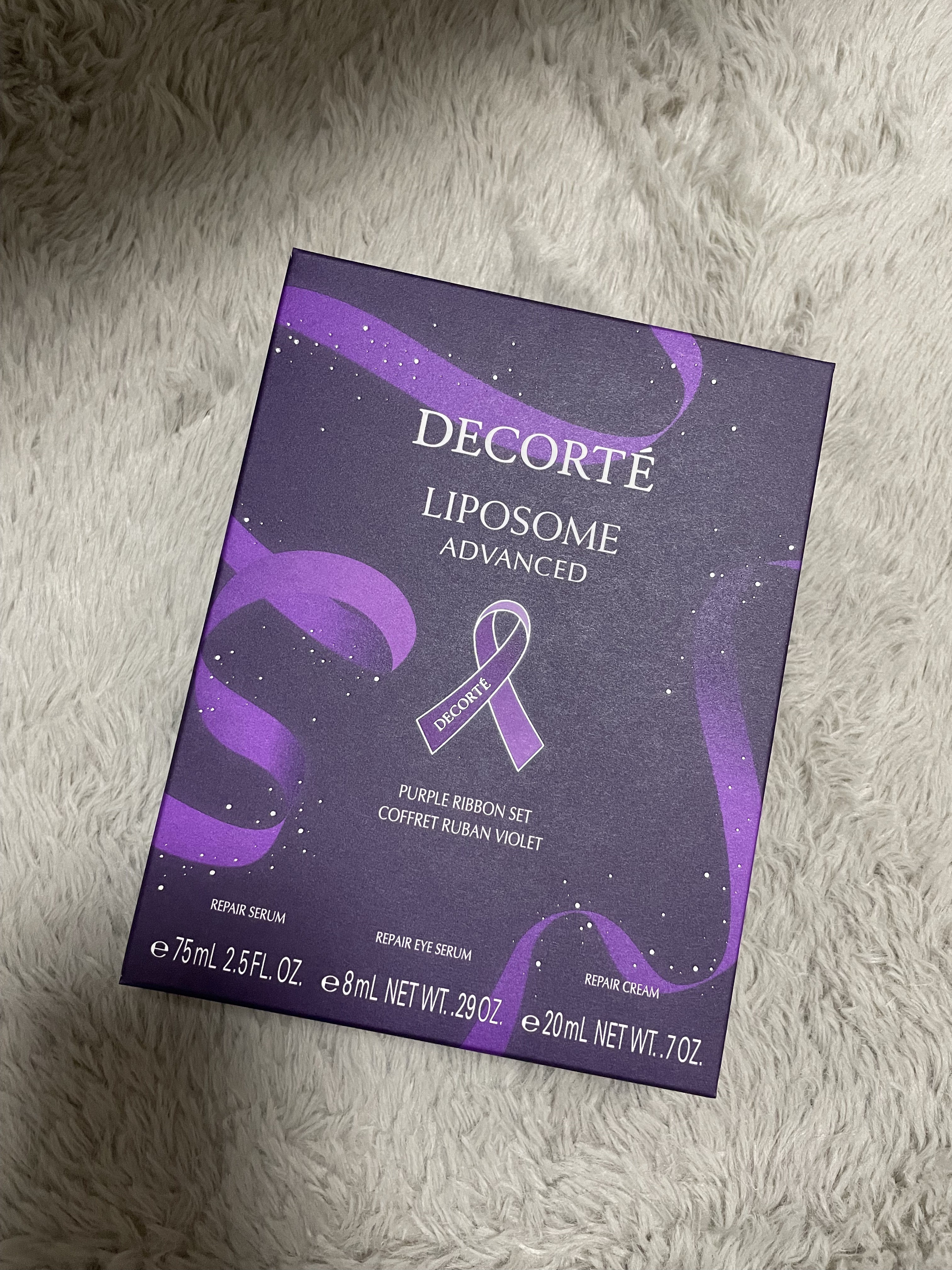 前回も投稿してるので使用感はそちらで🩵
もうこれは無いと困るスキンケア一軍✨️

唯一デパコスでリピ買いしてる商品です！


#DECORTÉ #コスデコ #コスメデコルテ
#リポソーム#スキンケア
#デパコス #冬のスキンケア