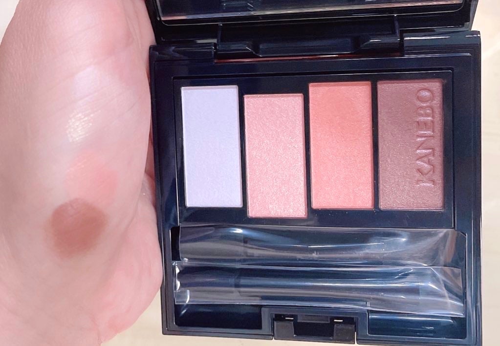 カラードシャドウ/KANEBO/アイシャドウパレットを使ったクチコミ(4枚目)