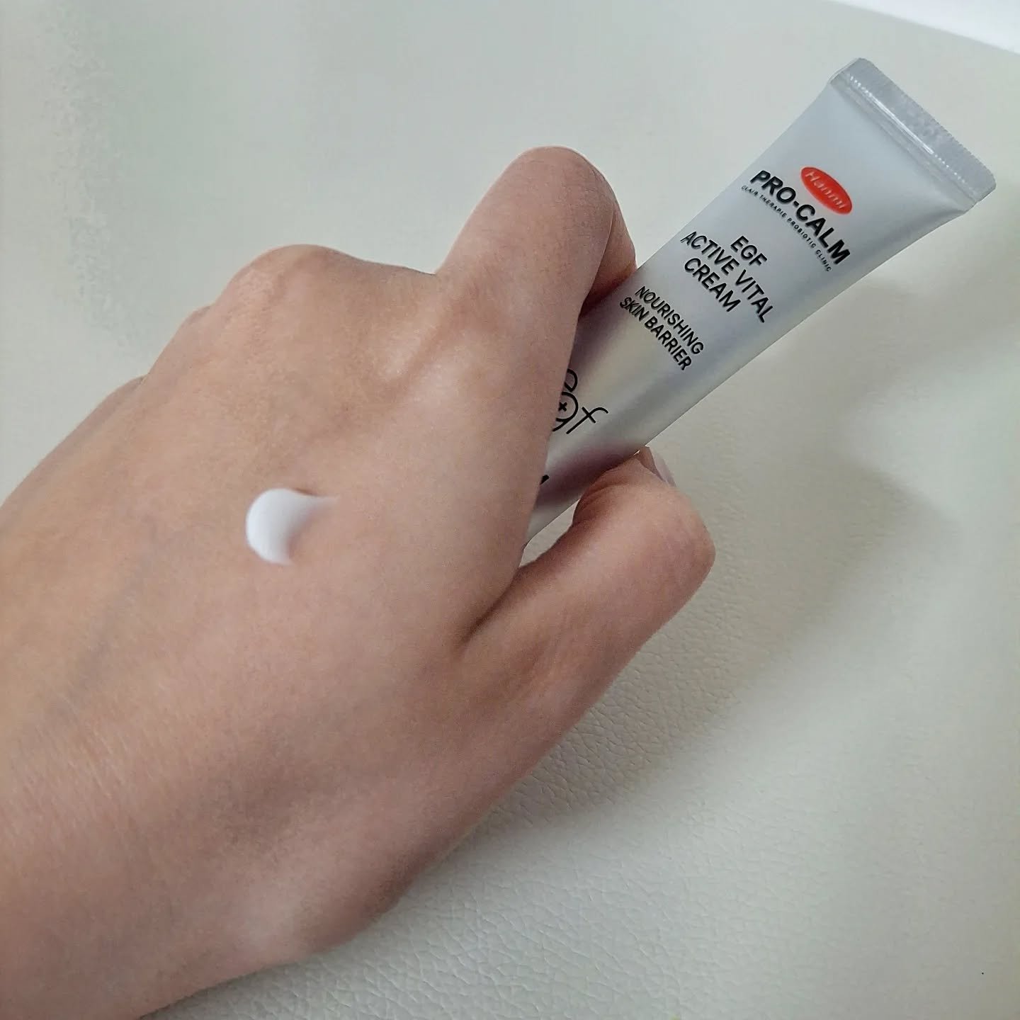 PRO-CALM EGFアクティブバイタルクリーム/ハンミヘルスケア/フェイスクリームを使ったクチコミ（2枚目）