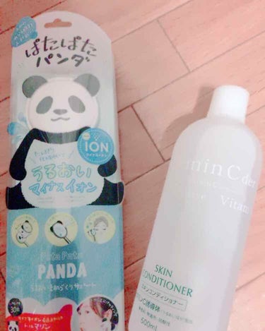 初投稿です🌟
ビタミンC誘導体 スキンコンディショナー🍋
とぱたぱたパンダ🐼
背中ニキビのケアに買ってみた！！
 #最近のスキンケア 
#はじめての投稿