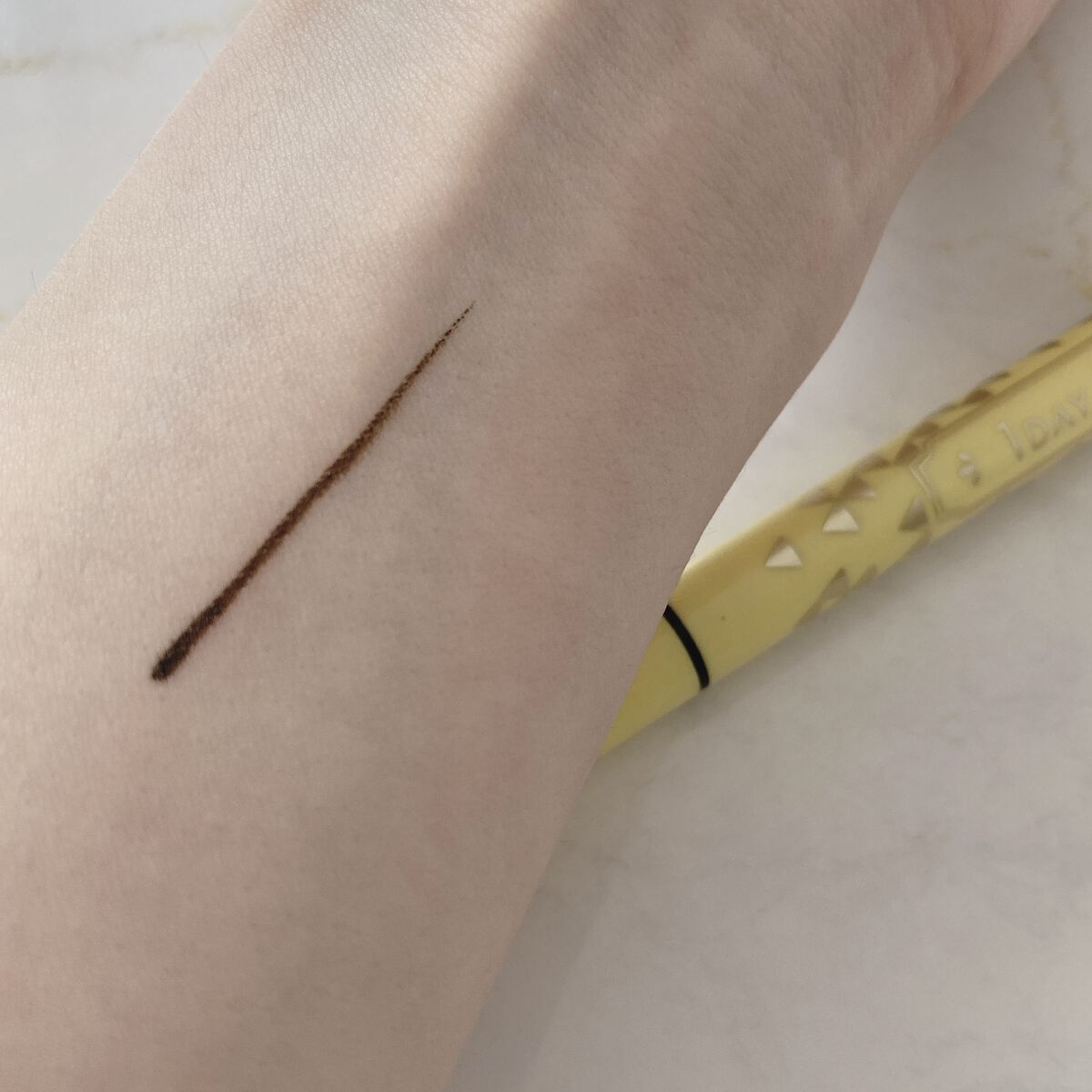 リアルラスティングアイライナー24hWPk /K-パレット/リキッドアイライナーを使ったクチコミ（2枚目）