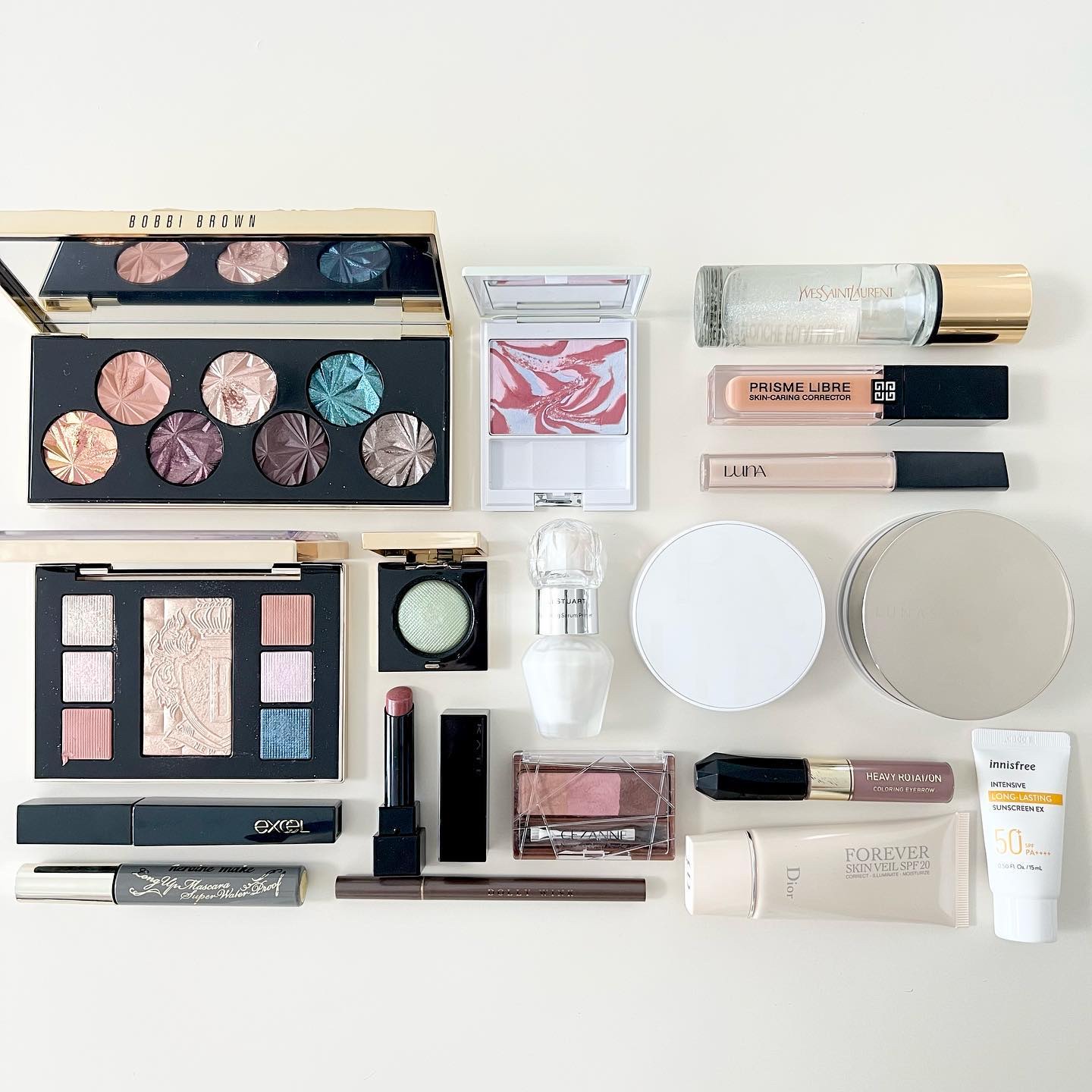 リュクスアイシャドウ L30 コスミック(リッチ スパークル)/BOBBI BROWN/単色アイシャドウを使ったクチコミ（3枚目）