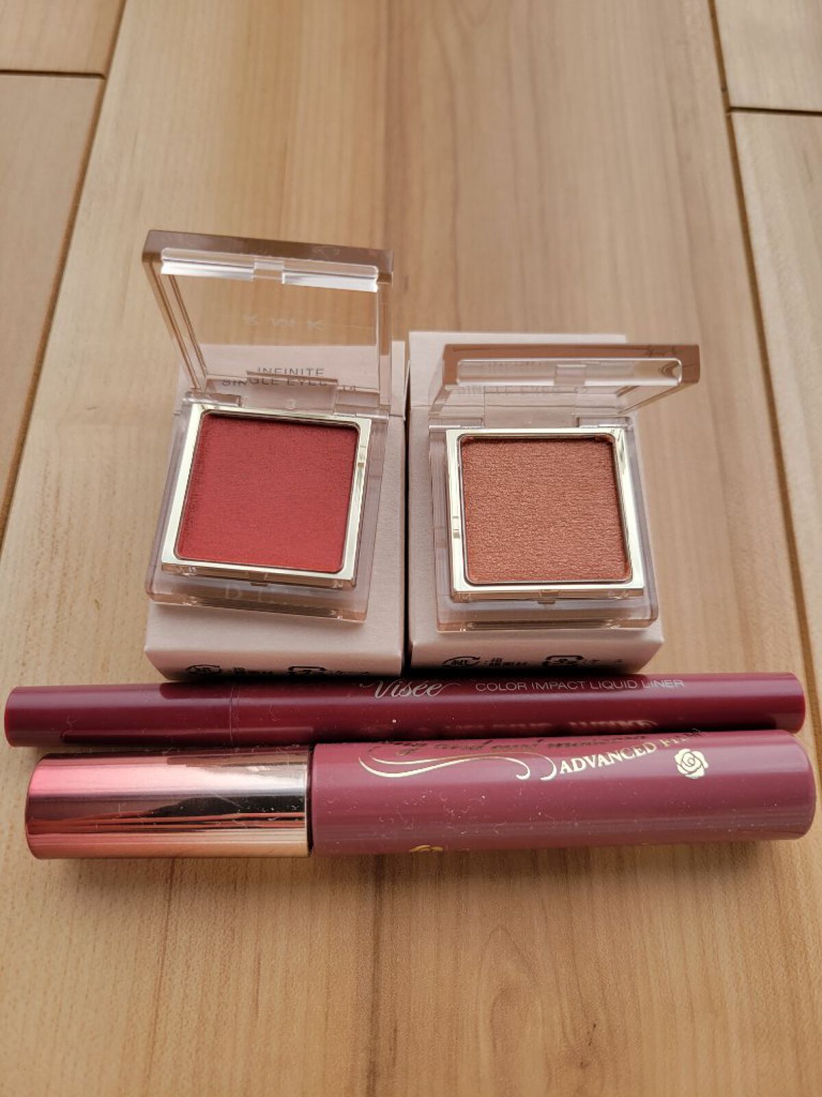 インフィニット シングル アイズ 12 サーモン マーブル/RMK/単色アイシャドウを使ったクチコミ（1枚目）