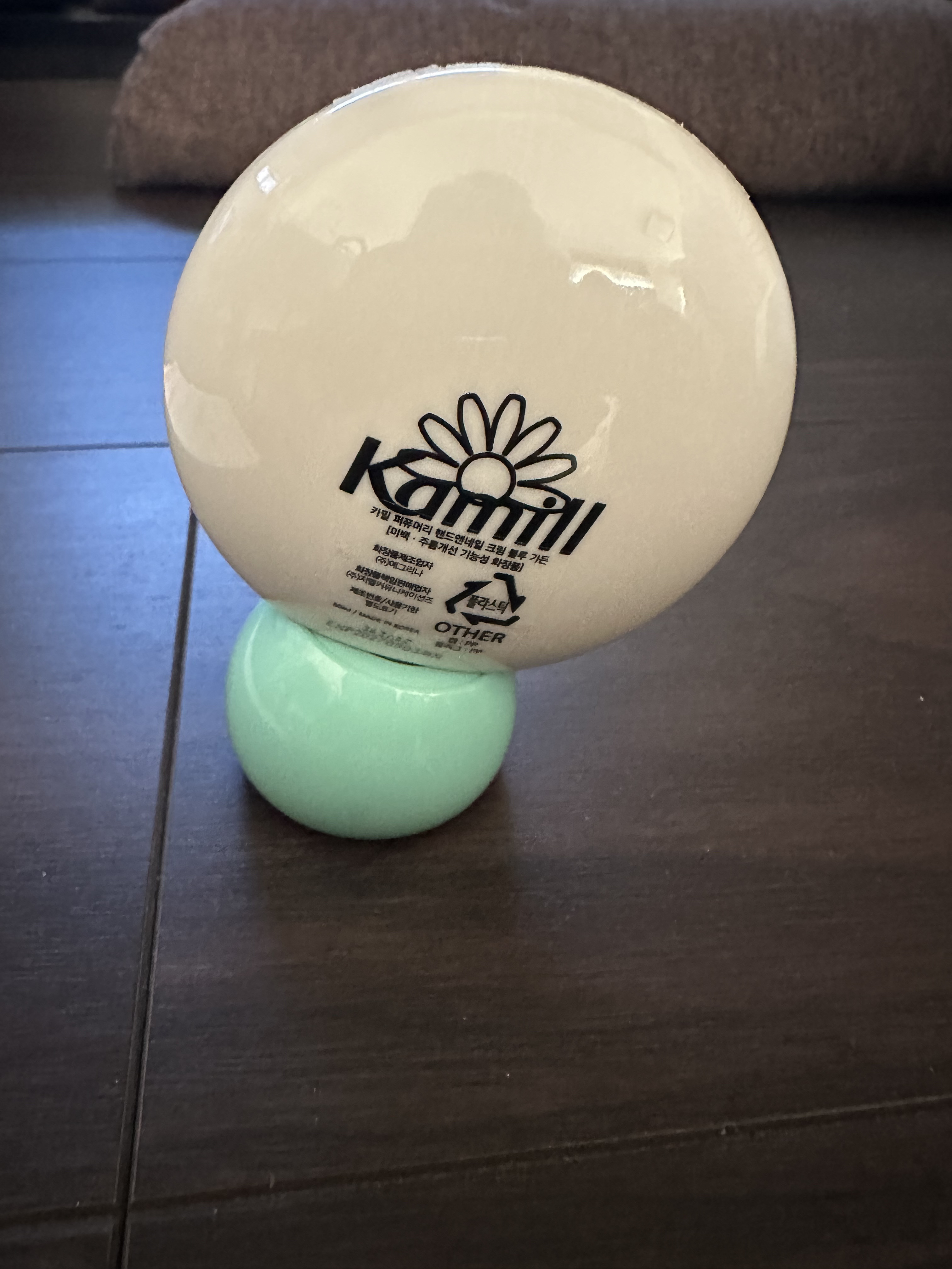 パフューマリー ハンド＆ネイルクリーム ブルーガーデン 50ml/カミール/ハンドクリームを使ったクチコミ（2枚目）