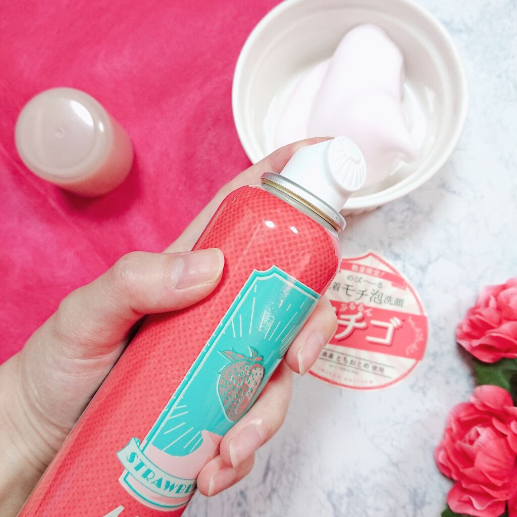 MoccHi SKIN モッチスキン吸着泡洗顔FS(イチゴ)のクチコミ「\ #mocchiskin .♡*./﻿
﻿﻿﻿﻿﻿﻿﻿﻿﻿﻿﻿﻿﻿﻿﻿﻿﻿﻿
﻿﻿﻿﻿﻿﻿﻿.....」（3枚目）