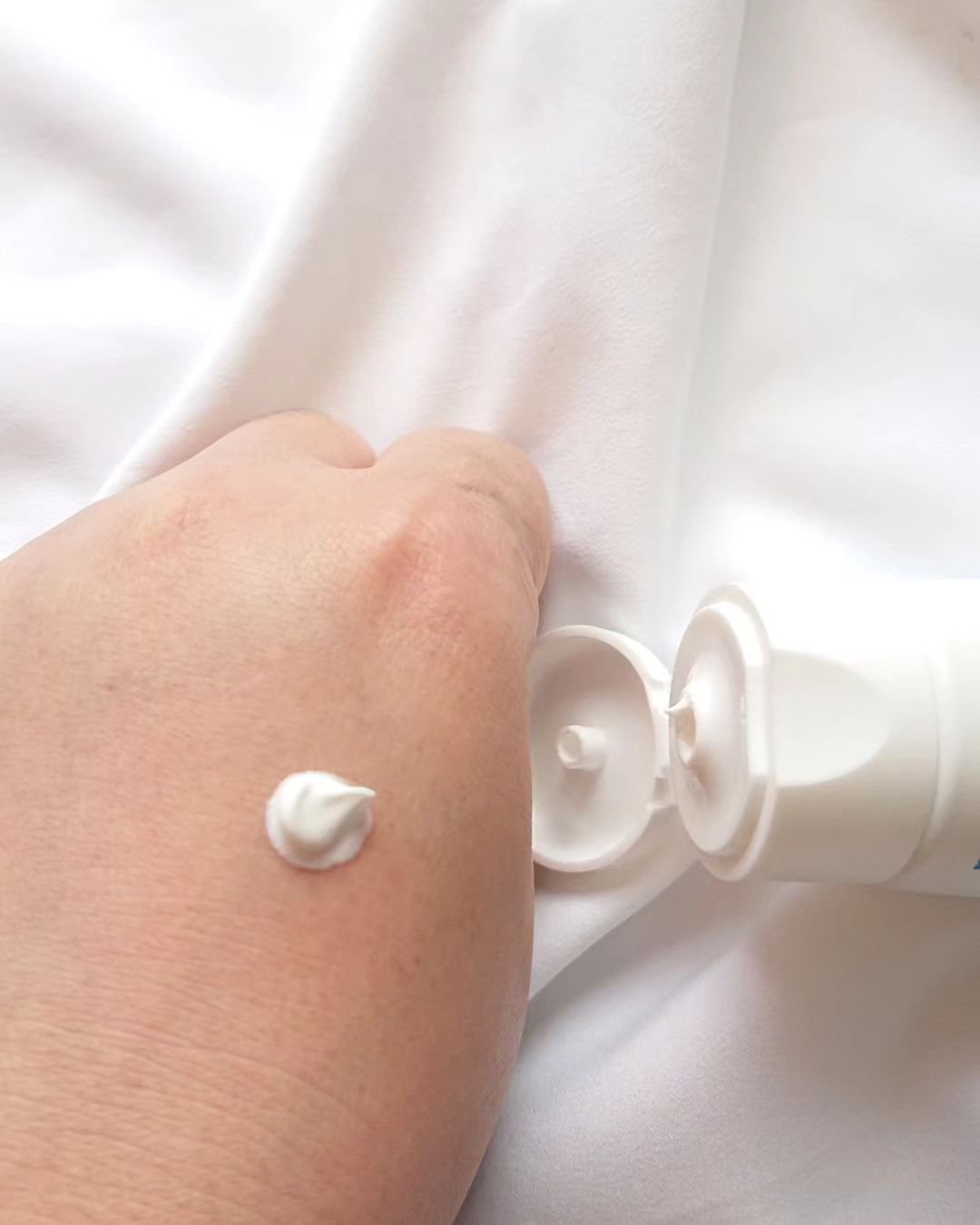 シカプラスト リペアクリーム B5+	/ラ ロッシュ ポゼ/フェイスクリームを使ったクチコミ（3枚目）