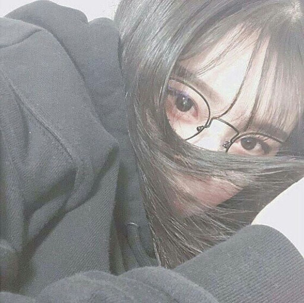 ゆあ on LIPS 「ヨロブンアニョハセヨ!今日は男子3人に女子の香りについて聞き出..」(1枚目)