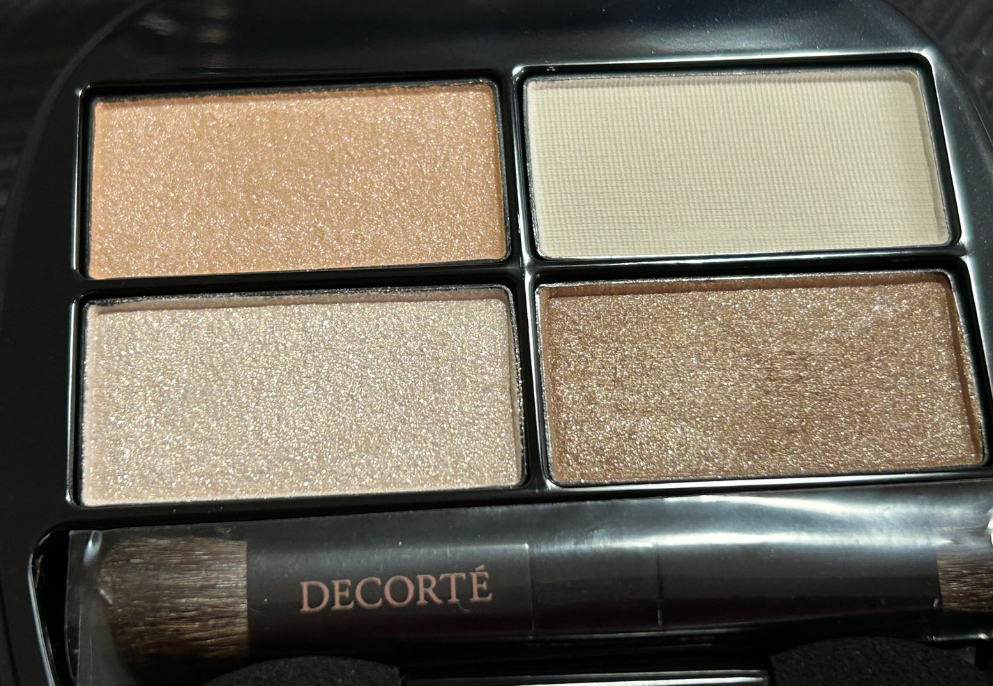 コントゥアリング アイシャドウ/DECORTÉ/アイシャドウパレットを使ったクチコミ(1枚目)