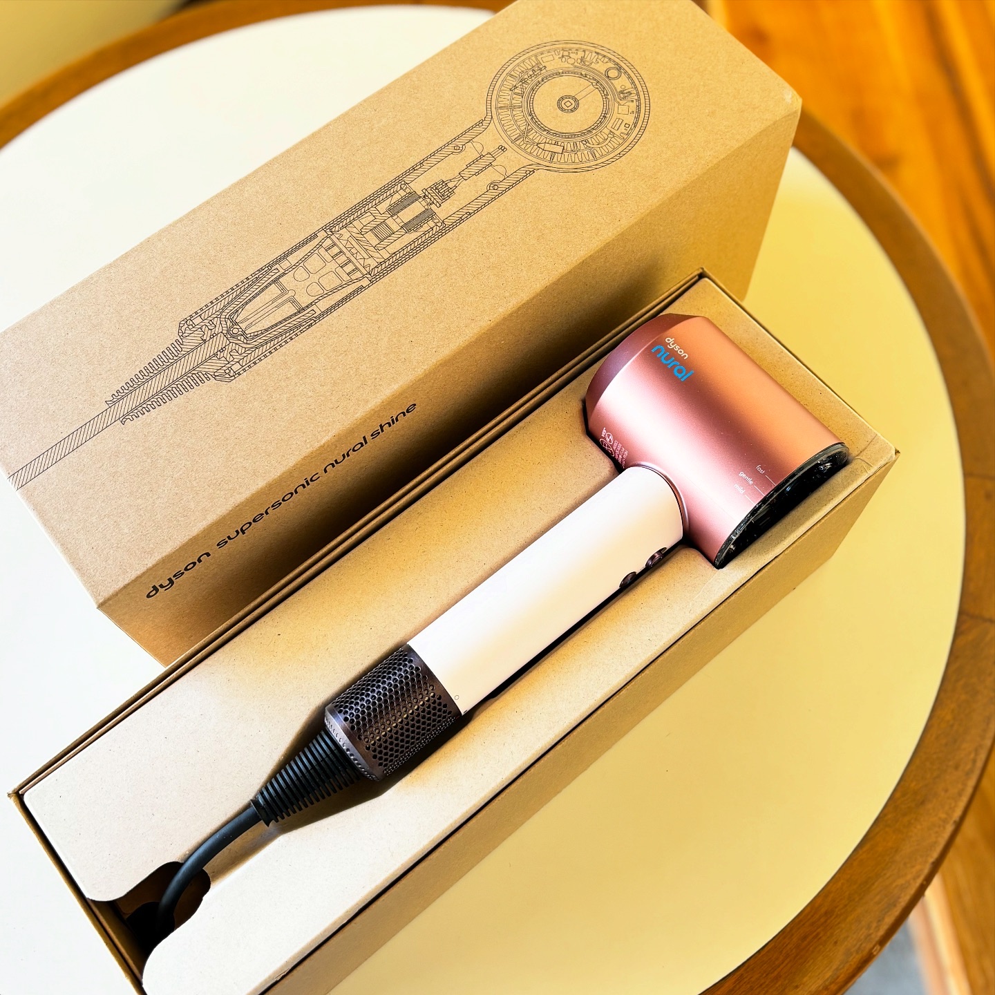 Dyson Supersonic Nural ™ Shine ヘアドライヤー/dyson/ドライヤーを使ったクチコミ（3枚目）