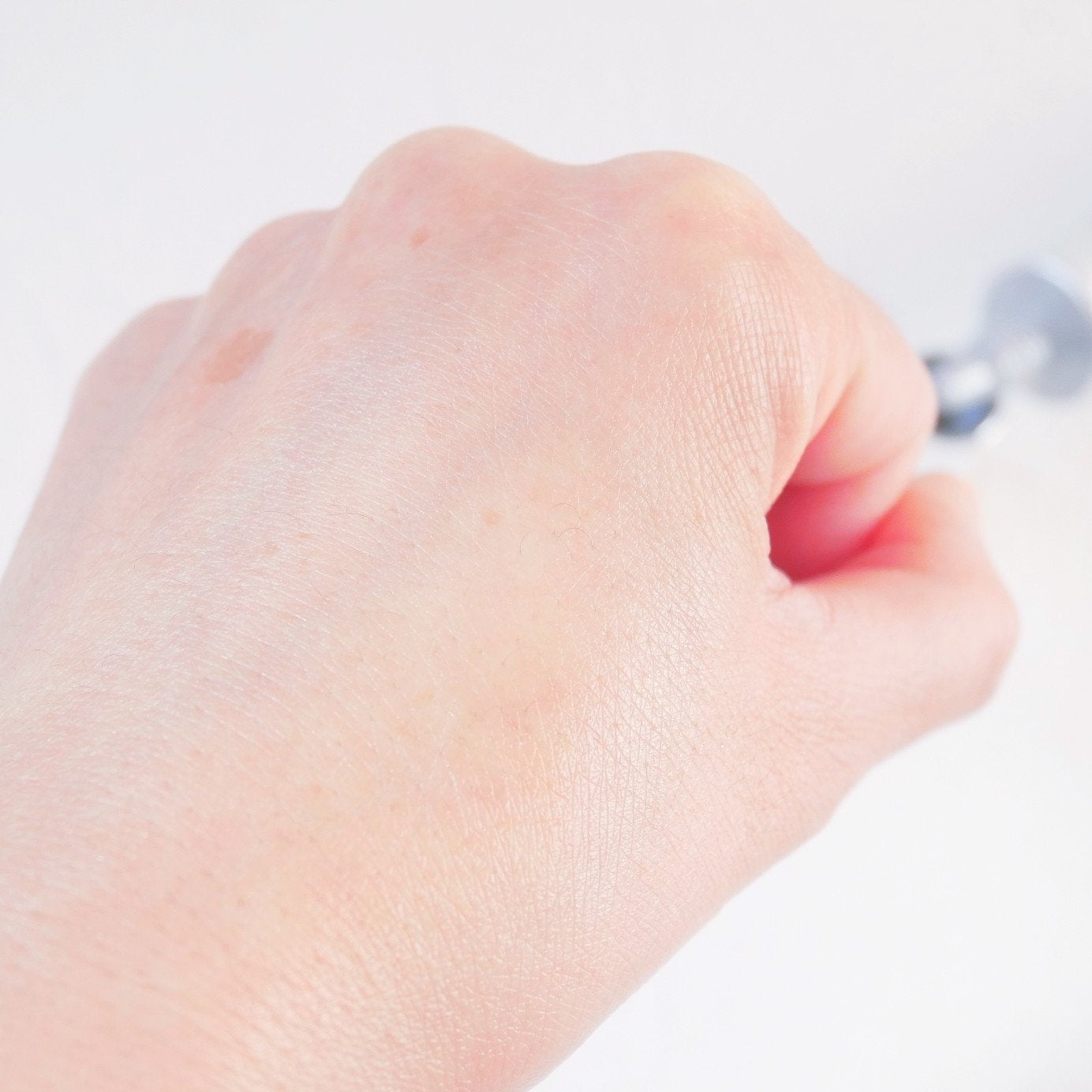 エッセンシャル リアル アイクリーム フォーフェイス/AHC/アイケア・アイクリームを使ったクチコミ(4枚目)