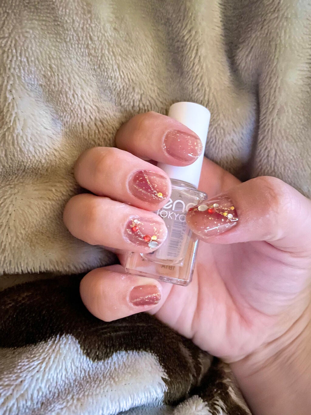 あーのっつぇฅ•ω•ฅ on LIPS 「120円のネイルシール1枚でで両手両足ネイル完成させてみた。こ..」(3枚目)