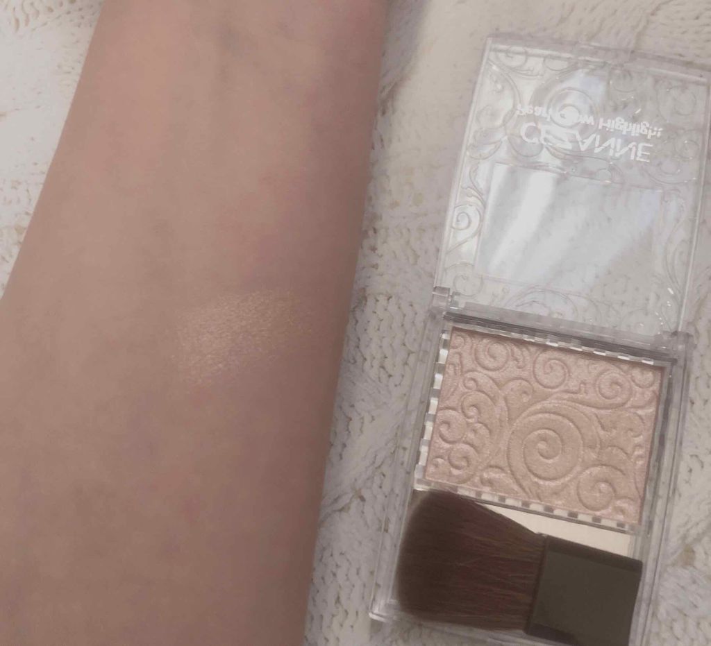 パールグロウハイライト/CEZANNE/パウダーハイライトを使ったクチコミ（2枚目）