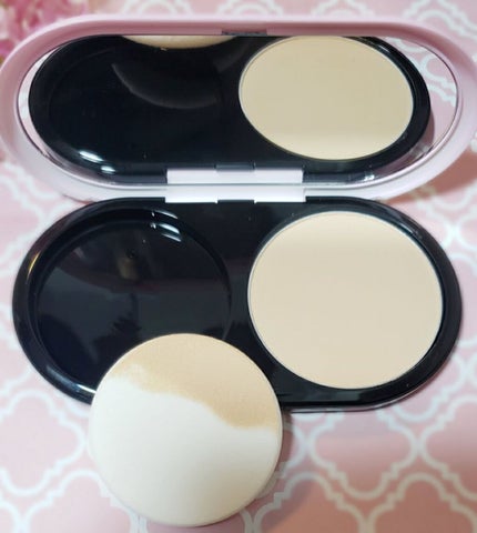 ライトフル C3 ナチュラル シルク パウダーファンデーション/M・A・C/パウダーファンデーションを使ったクチコミ(2枚目)