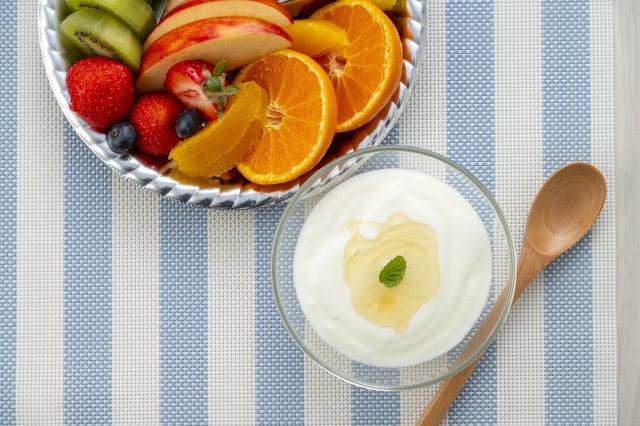 ヨーグルトとフルーツ
