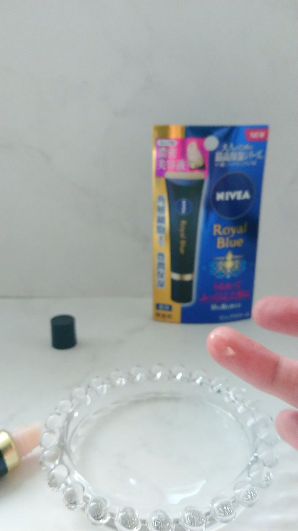 ニベア　ロイヤルブルーリップ　濃密美容ケア/ニベア/リップ美容液を使ったクチコミ（2枚目）