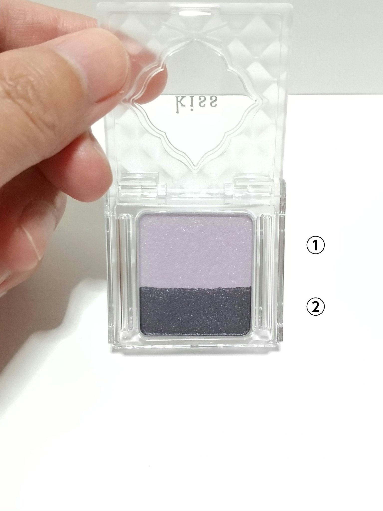 KiSS デュアルアイズBのクチコミ「⭐️⭐️⭐️⭐️☆
上品な輝き✨

KiSS
デュアルアイズB
06　Muscari

①シル.....」（2枚目）