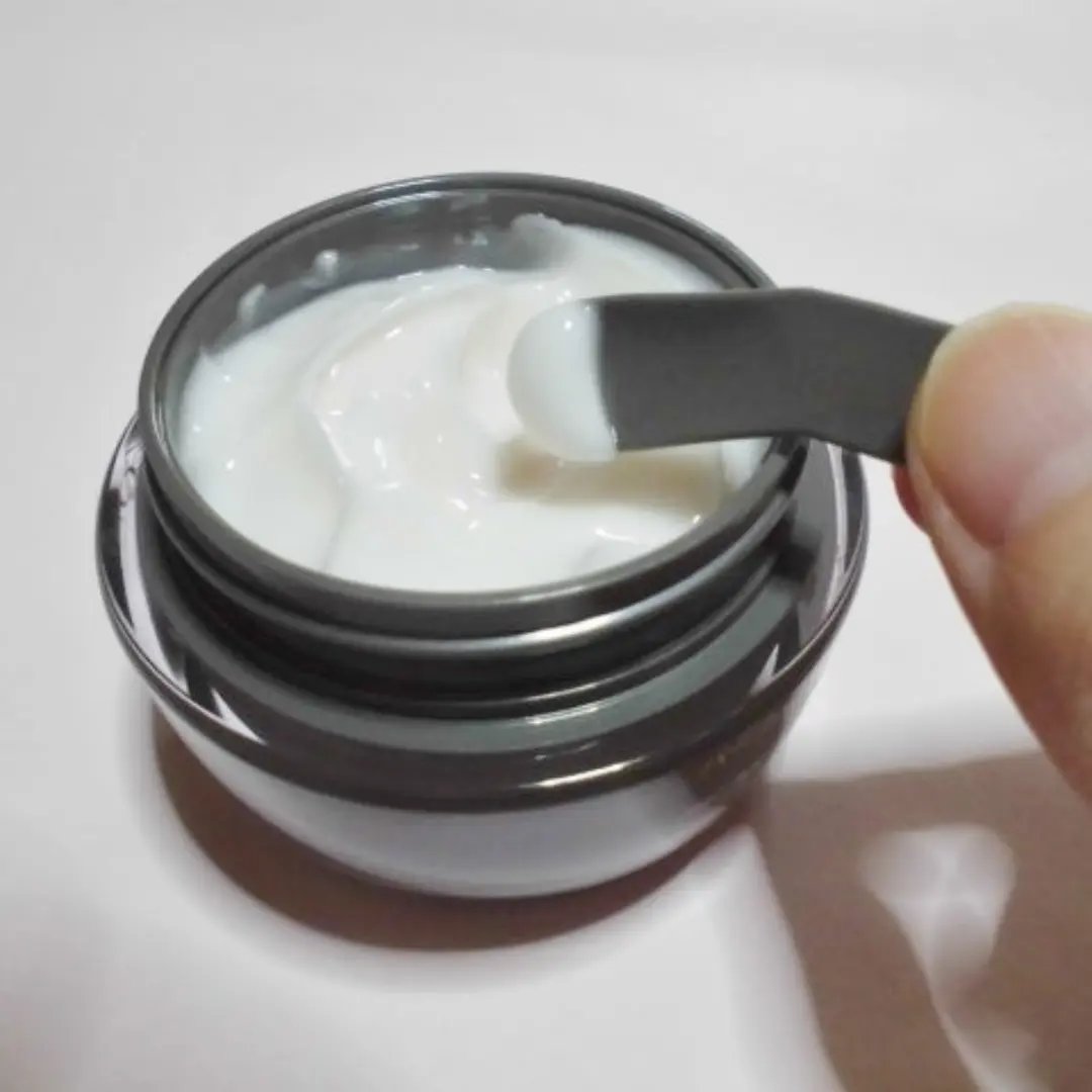 パーフェクトワン リフティングジェル/パーフェクトワン/オールインワン化粧品を使ったクチコミ（3枚目）