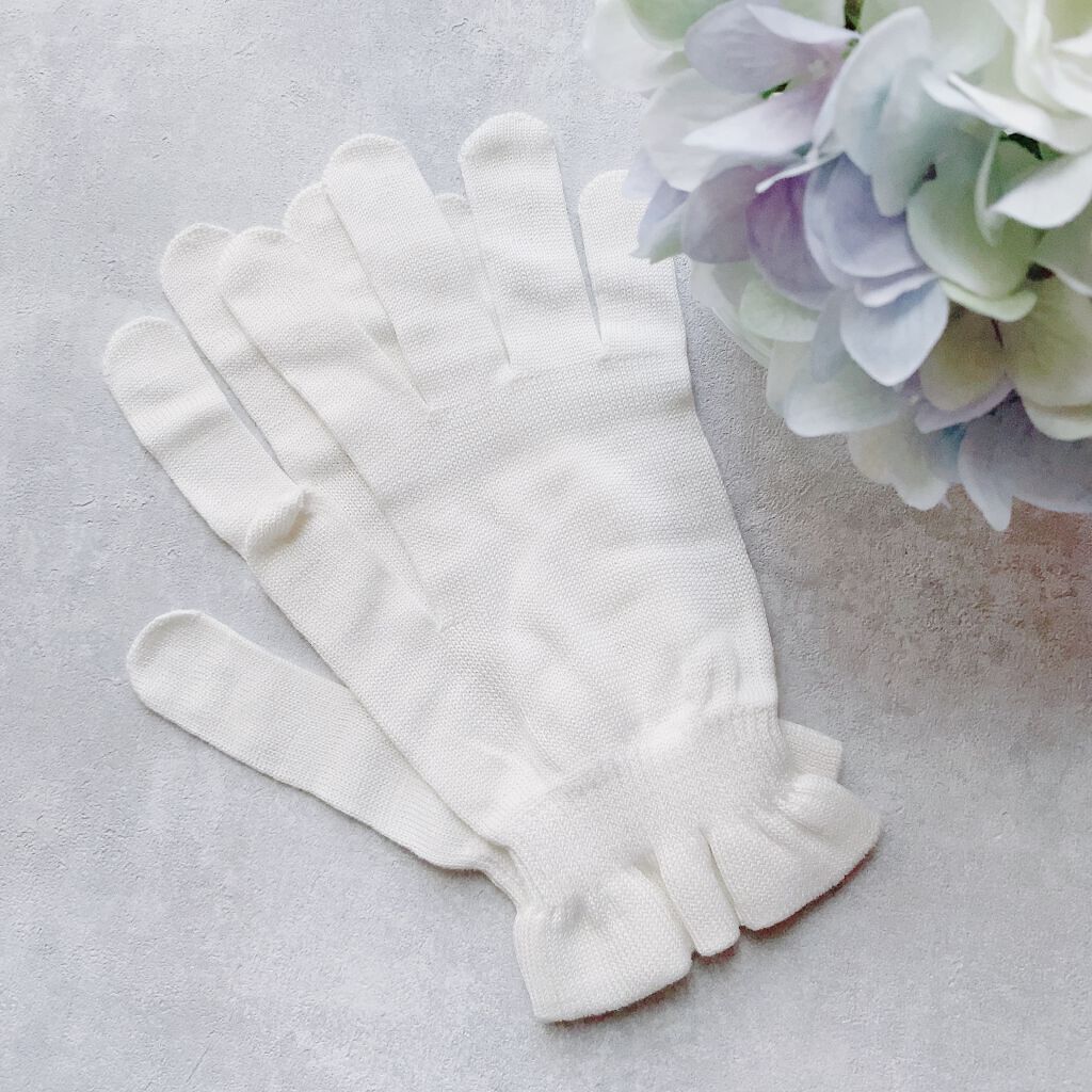 EBiS原液美容液をしみ込ませたシルク手袋/EBiS化粧品/ボディグッズを使ったクチコミ(3枚目)