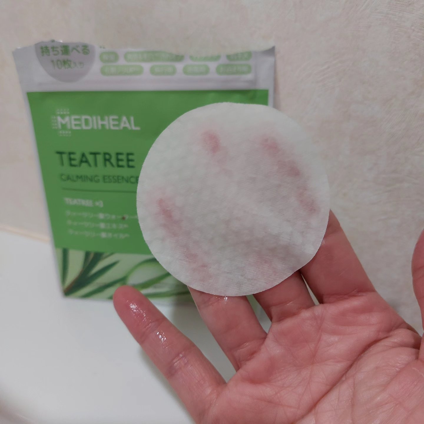 ティーツリーカーミングエッセンスパッド 10枚入り/MEDIHEAL/トナーパッドを使ったクチコミ（3枚目）