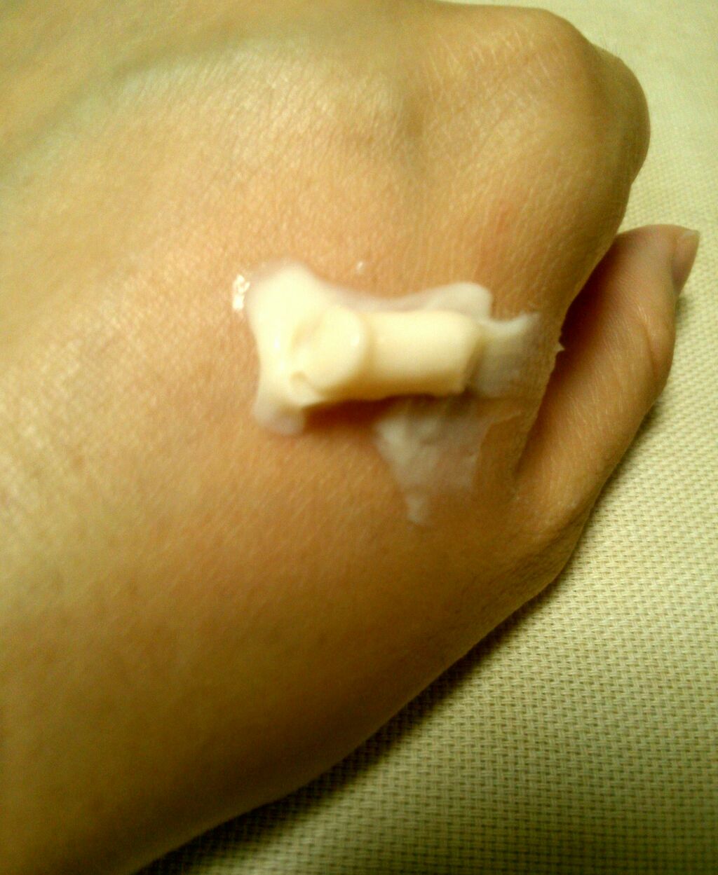 バイオフュージョン ダメージディフェンス バイタルリペア トリートメント/LUX/洗い流すヘアトリートメントを使ったクチコミ(4枚目)