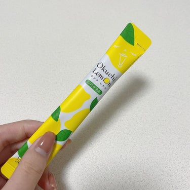 オクチレモン🍋

5本入りで200円ちょっとでした！

お昼ご飯を食べて、お菓子を食べて、お水を飲んだあとにやってみました！

袋を開けると液体が入ってます！それを口に含んで20秒ほどすすぎ、吐き出しま