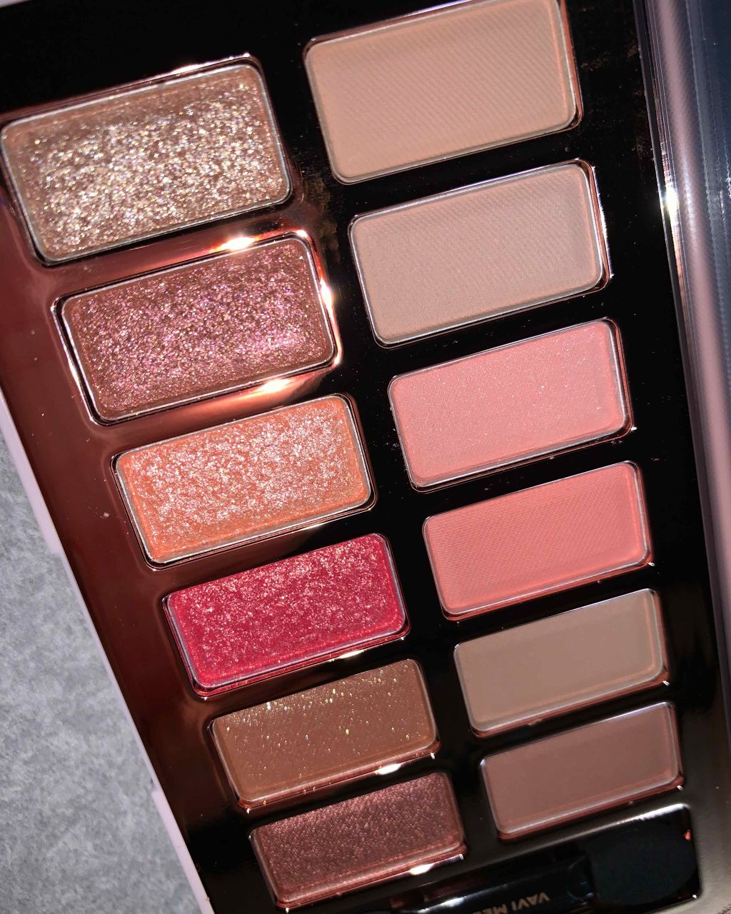 バレンタインボックス3ローズモーメント/VAVI MELLO/アイシャドウパレットを使ったクチコミ（1枚目）