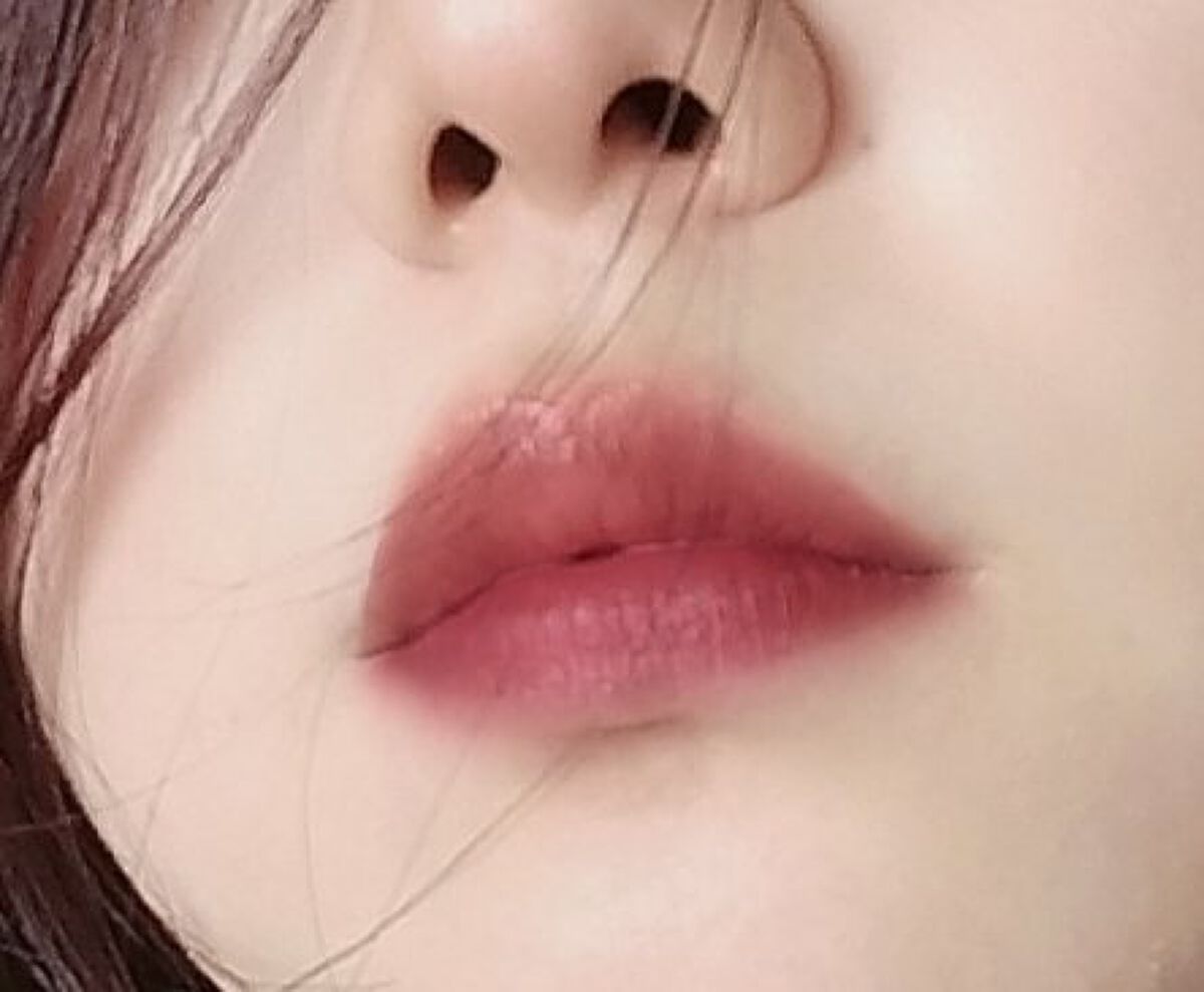 ジューシーラスティングティント/rom&nd/リップティントを使ったクチコミ（2枚目）