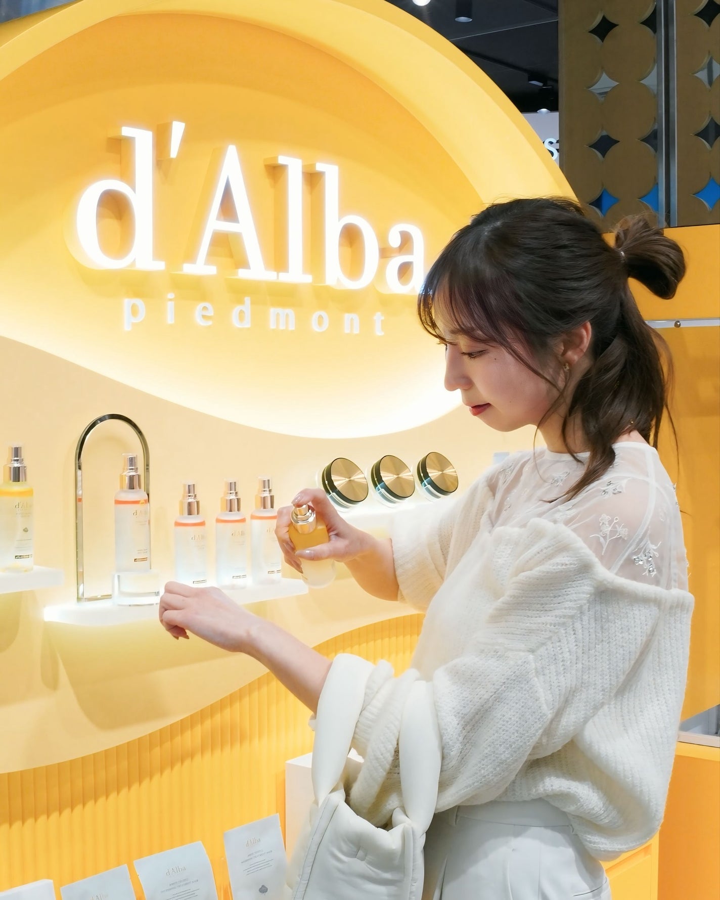 MIREKA on LIPS 「POPUPレポ✍️.原宿の@cosmeTOKYO(@at_co..」(3枚目)