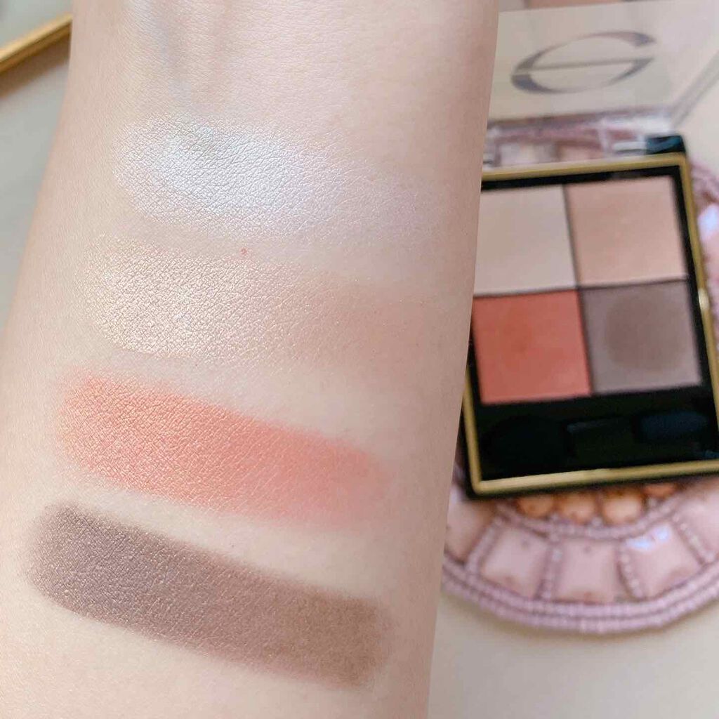 リアルクローズシャドウ/excel/アイシャドウパレットを使ったクチコミ(2枚目)