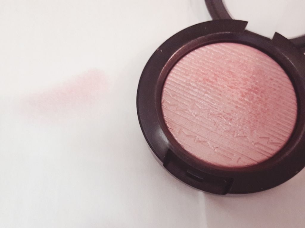 エクストラ ディメンション ブラッシュ/M・A・C/パウダーチークを使ったクチコミ(2枚目)