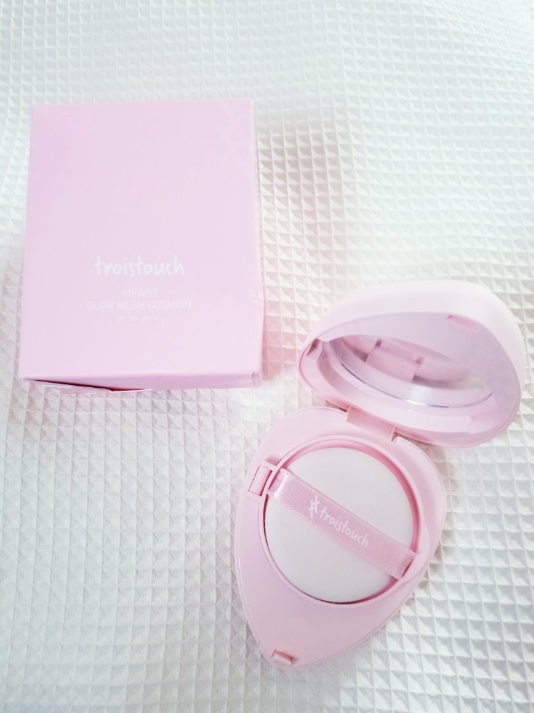 トワタッチ ハートクッション グロウメッシュ/troistouch/クッションファンデーションを使ったクチコミ（1枚目）