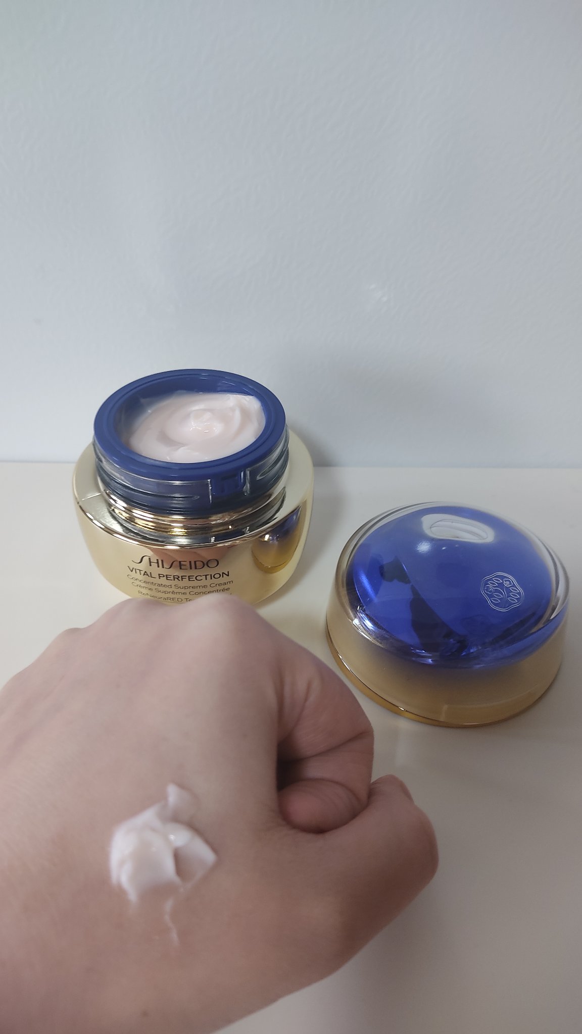 バイタルパーフェクション シュプリームクリーム コンセントレート 本体50g/SHISEIDO/フェイスクリームを使ったクチコミ（2枚目）