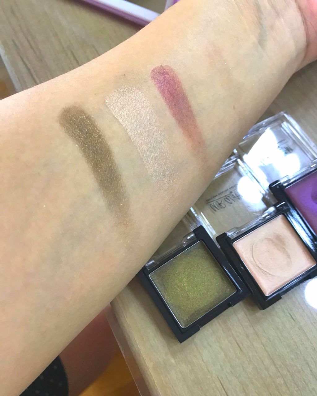 UR GLAM　AIRY EYE COLOR/U R GLAM/ジェル・クリームアイシャドウを使ったクチコミ（2枚目）