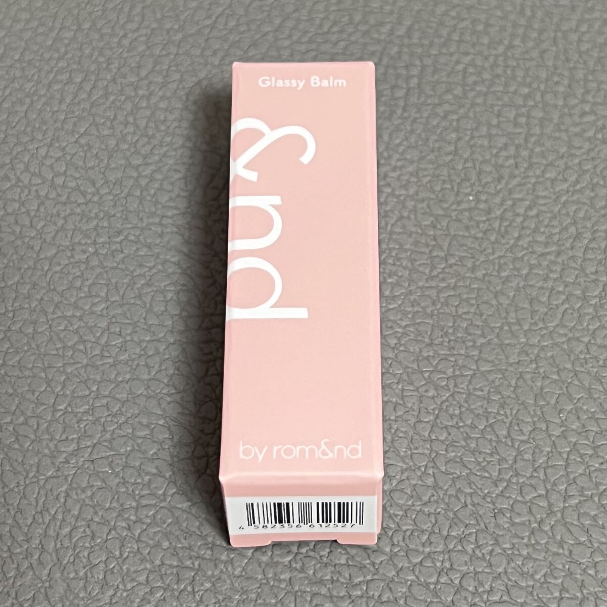 アンドバイロムアンド グラッシーバーム RD01 チリウェイ/&nd by rom&nd/口紅を使ったクチコミ（1枚目）