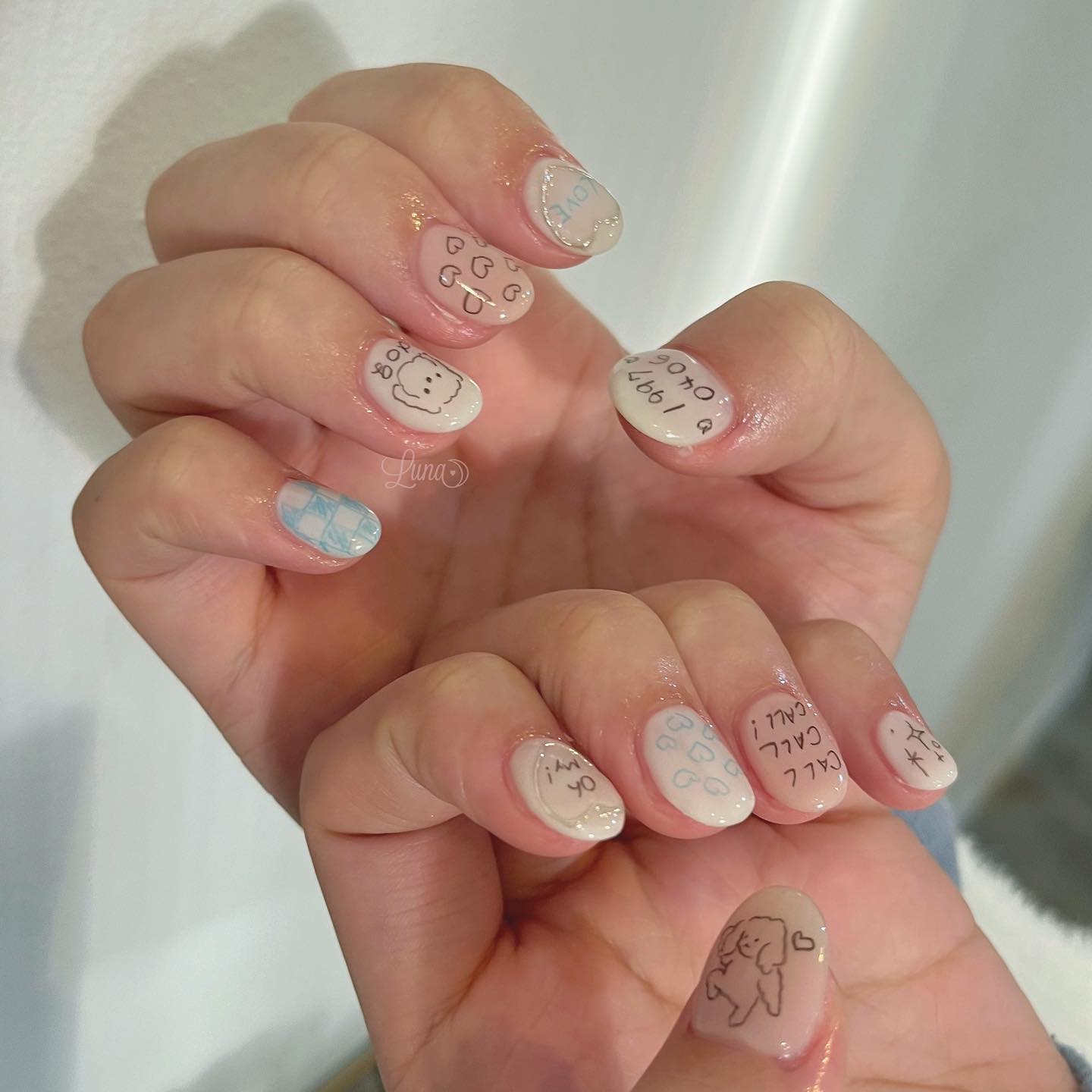 #ジェルネイル,#ワンカラーネイル,#ニュアンスネイル,#うるうるネイル,#ちゅるんネイル,#シンプルネイル,#パーツネイル,#透け感ネイル,#クリアネイル,#ぷっくりネイル,#ちぐはぐネイル,#韓国ネイル,#きらきらネイル,#うるつやネイル,#フレンチガーリーネイル,#ベージュネイル,#手描きネイル,#落書きネイルのネイルデザイン