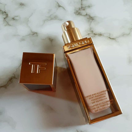 シェイド アンド イルミネイト ソフト ラディアンス ファンデーション SPF 50/TOM FORD BEAUTY/リキッドファンデーションを使ったクチコミ(2枚目)