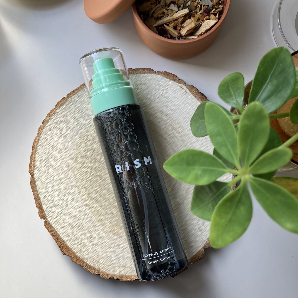 エニウェイ ローション グリーンシトラスの香り/RISM/ミスト状化粧水を使ったクチコミ（3枚目）